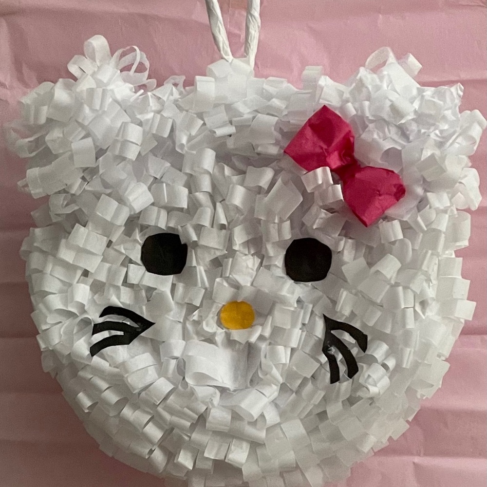 Hello Kitty Piñata Head